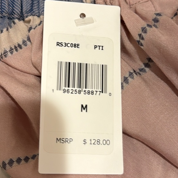 SPLENDID KAYLA SKIRT SIZE MEDIUM WITH SMOCKED WAIST FRONT SLIT PULL ON NWT - Picture 3 of 4